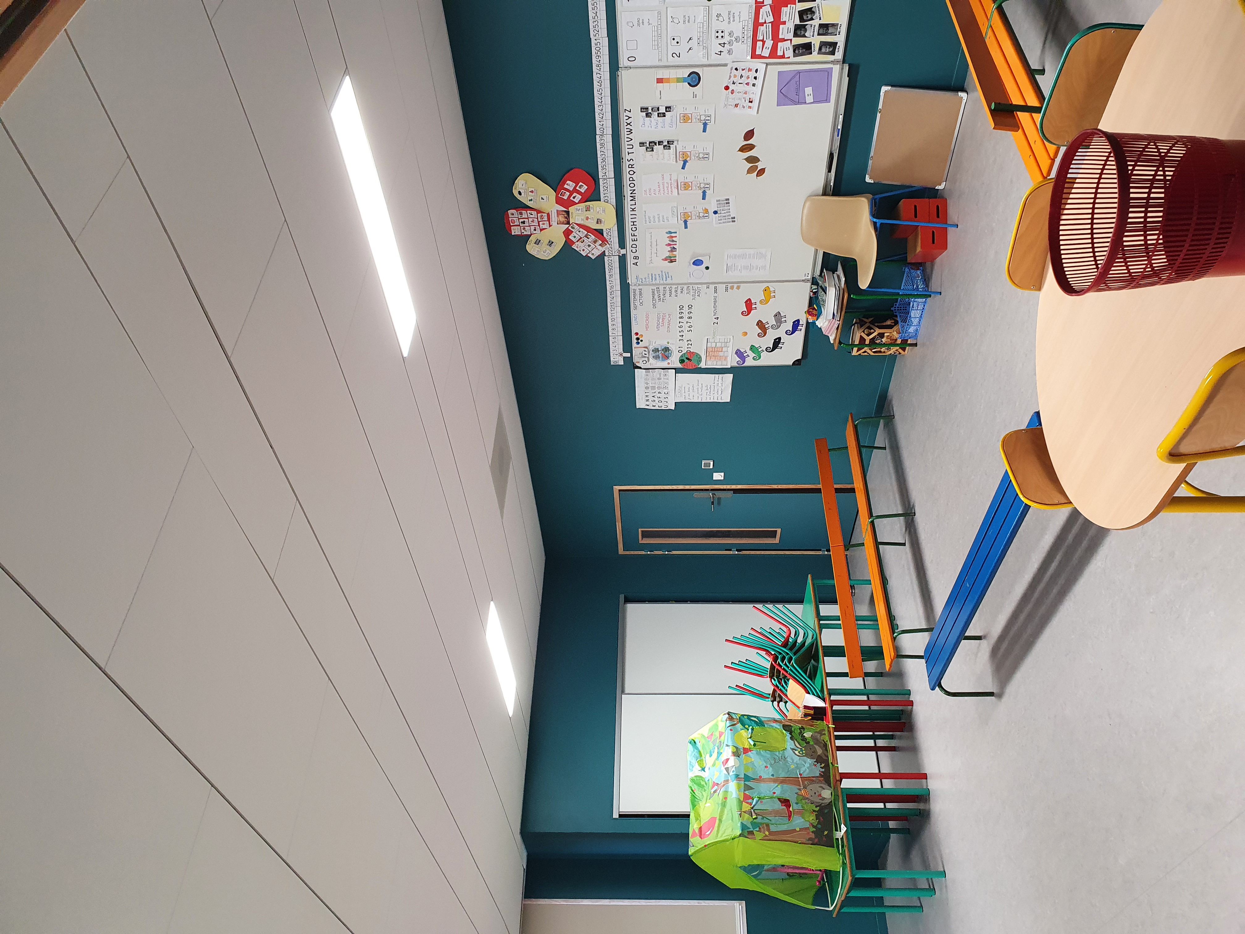 Ecole Simone Veil à Givors Eclairage Intérieur